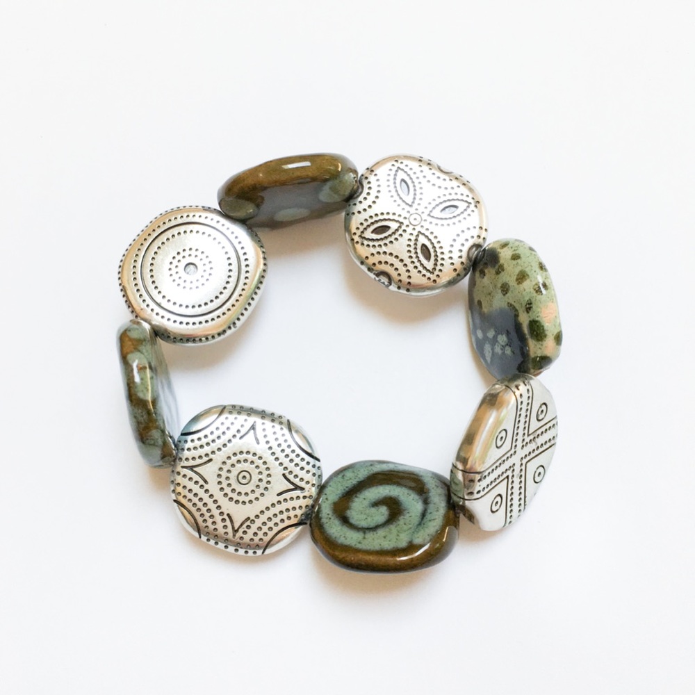 NEW HSN ARTISAN Tribal Green Stone Bracelet Silvertone Beaded NEW